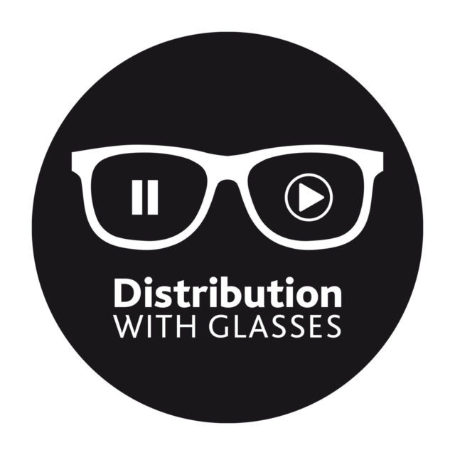 Distribution with glasses. Marta Salvador Tato